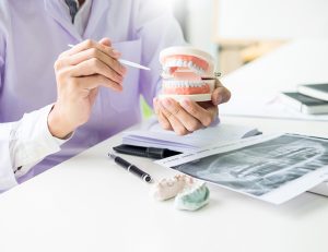 神保町野本歯科医院で、電動歯ブラシで歯周病が悪化する！？電動歯ブラシが「向いている人・向いていない人」について解説