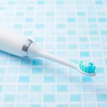 神保町野本歯科医院で、電動歯ブラシで歯周病が悪化する！？電動歯ブラシが「向いている人・向いていない人」について解説