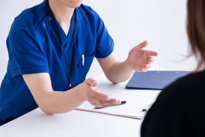 神保町野本歯科医院で、20代で重度の歯周病…、侵襲性歯周炎について解説