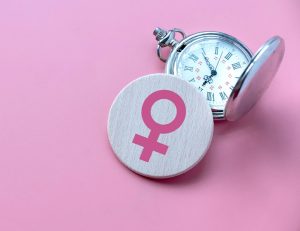 神保町の歯医者、神保町野本歯科医院で更年期女性を襲う舌の痛み。「口腔灼熱症候群」の原因と治療法について解説