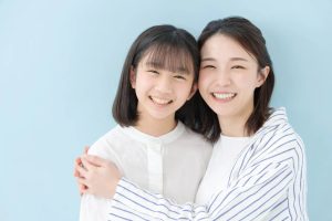 神保町の歯医者、神保町野本歯科医院で、10代の歯ぐきの腫れは「思春期性歯肉炎」かも？成長期のホルモンと歯周病の関係について解説