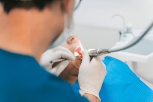 神保町の歯医者、神保町野本歯科医院で、嘔吐反射のあるの方のための歯科治療について解説