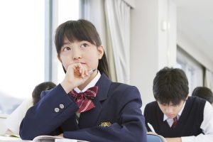 神保町の歯医者、神保町野本歯科医院で、10代の歯ぐきの腫れは「思春期性歯肉炎」かも？成長期のホルモンと歯周病の関係について解説